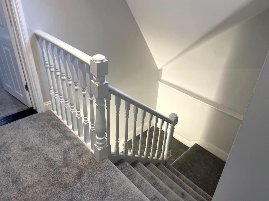 Large Boutique Self Catering Southsea Holiday Flat 포츠머스 외부 사진