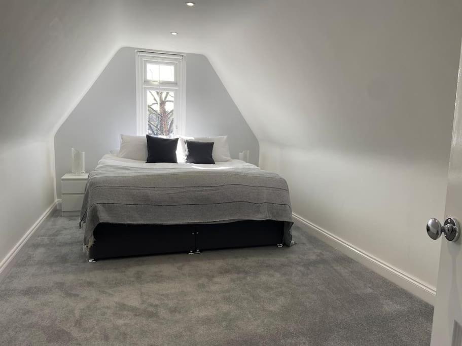Large Boutique Self Catering Southsea Holiday Flat 포츠머스 외부 사진